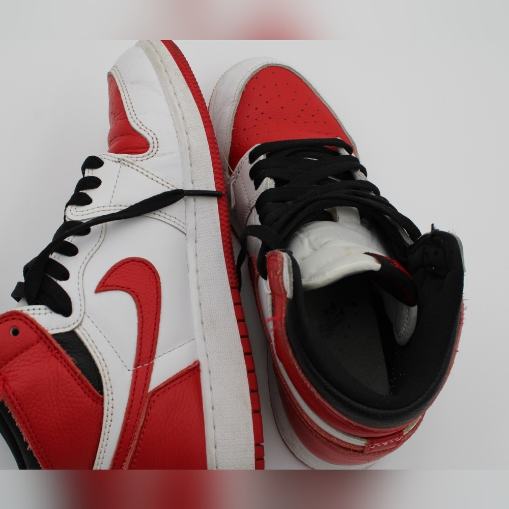 Air Jordan 1 Retro High OG "Heritage" – Big KidsSize: 6.5Y - Picture 4 of 9